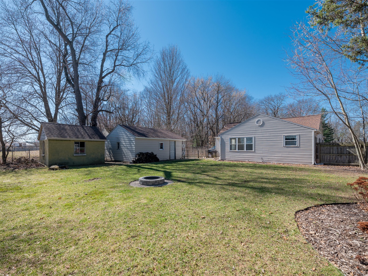 8123 Edmonds Street, Portage, MI, 49024-5405