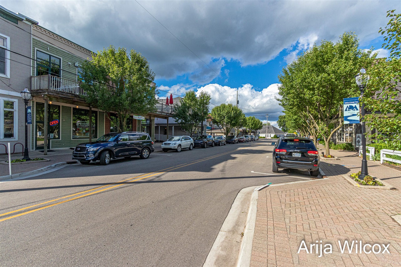 643 Greenslate Drive, Ada, MI, 49301