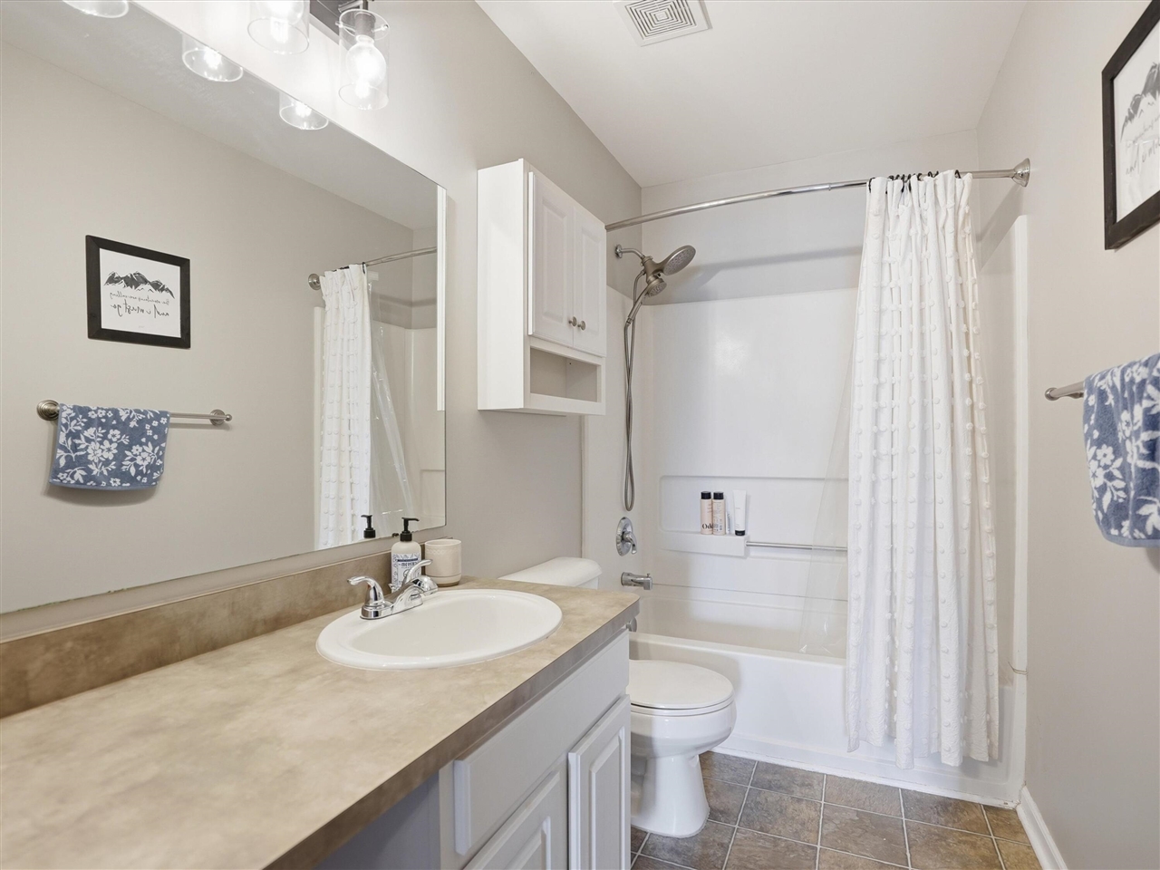 1870 Savannah Lane, Ypsilanti, MI, 48198-3676