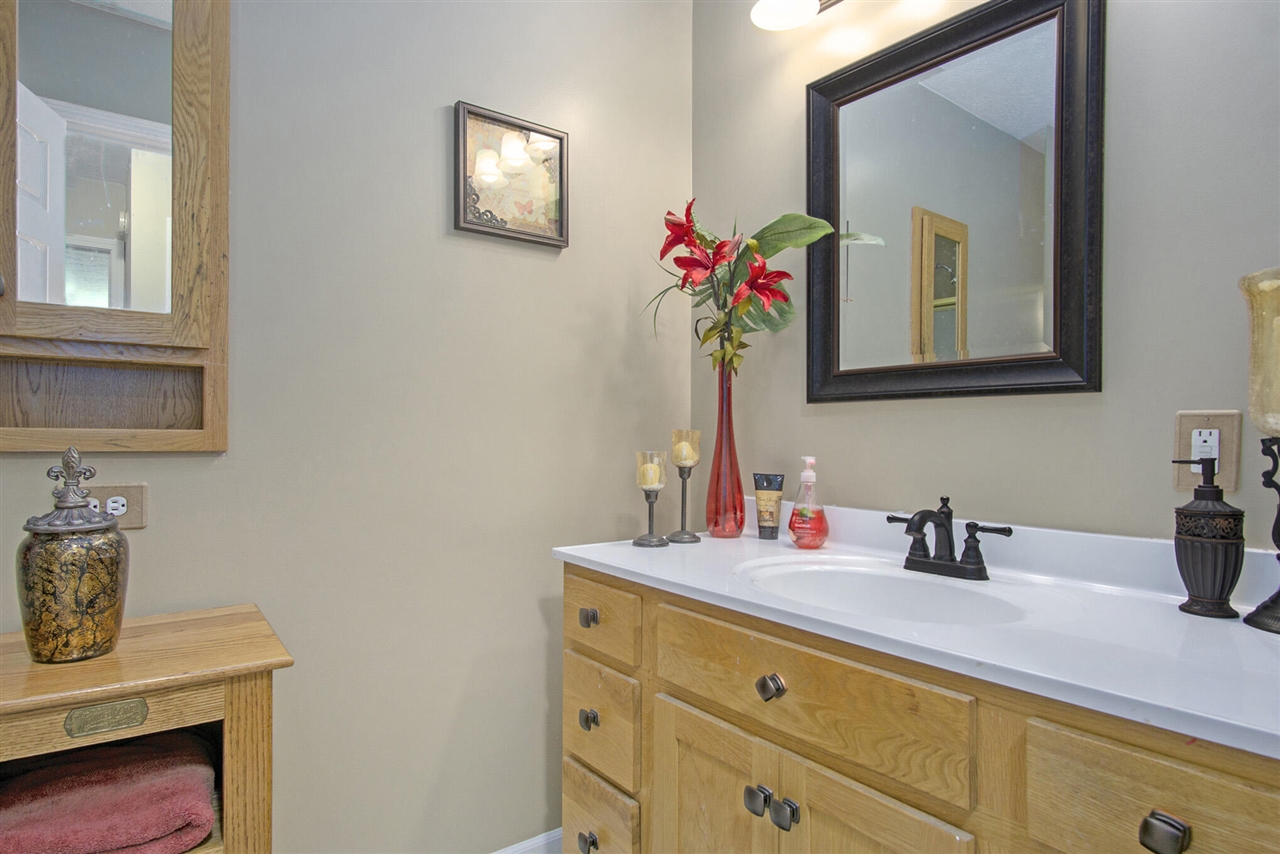 18501 148th Avenue, Spring Lake, MI, 49456-9278