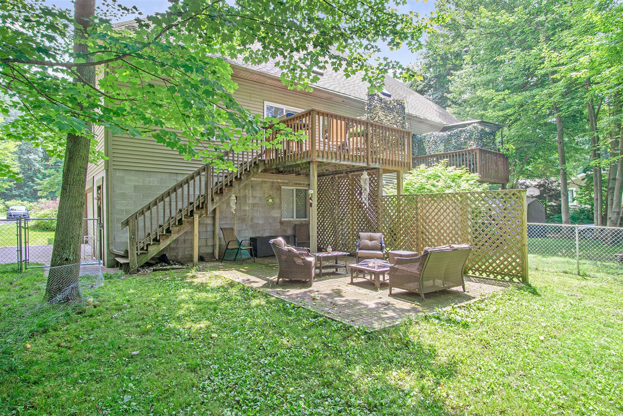 18501 148th Avenue, Spring Lake, MI, 49456-9278