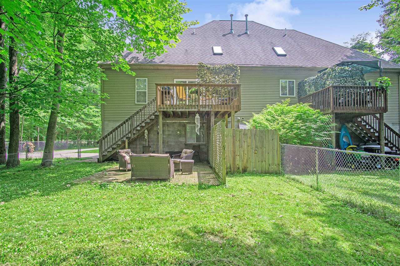 18501 148th Avenue, Spring Lake, MI, 49456-9278