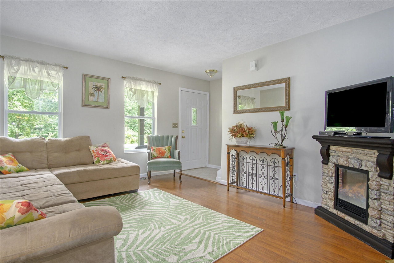 18501 148th Avenue, Spring Lake, MI, 49456-9278