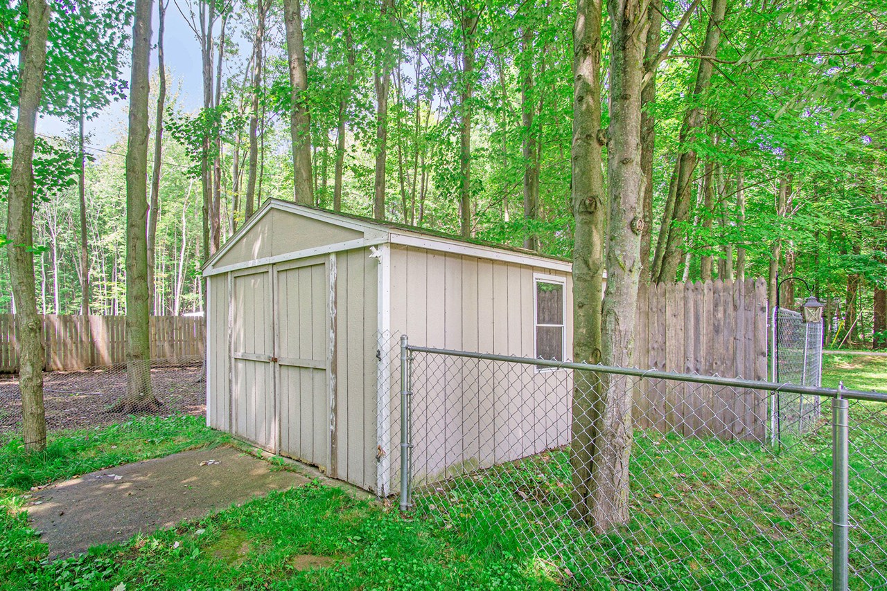 18501 148th Avenue, Spring Lake, MI, 49456-9278