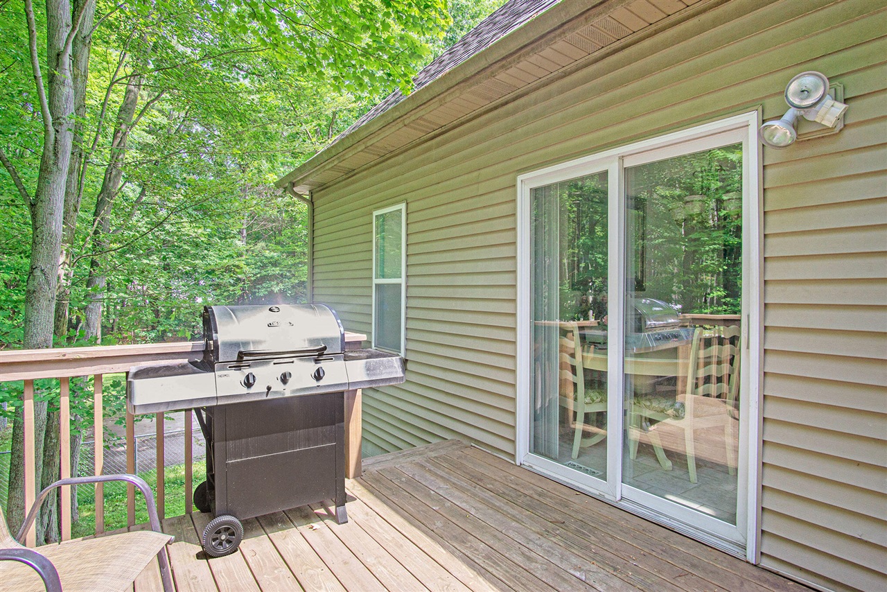 18501 148th Avenue, Spring Lake, MI, 49456-9278