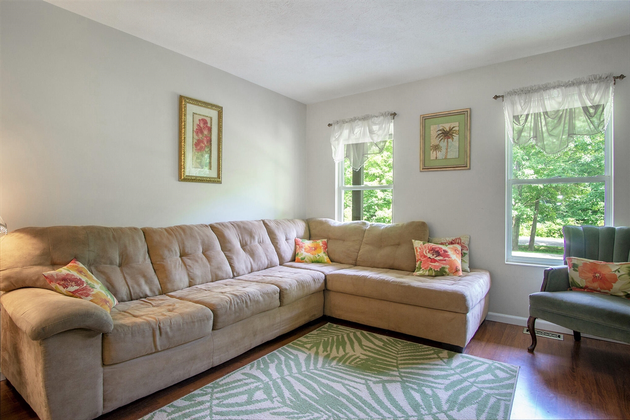 18501 148th Avenue, Spring Lake, MI, 49456-9278