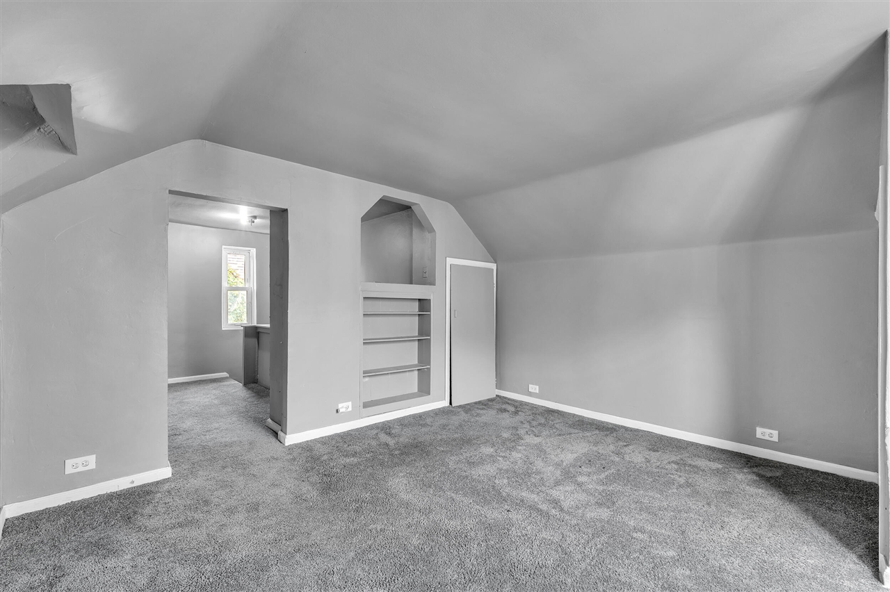 10904 N Mogul Street, Detroit, MI, 48224-2483