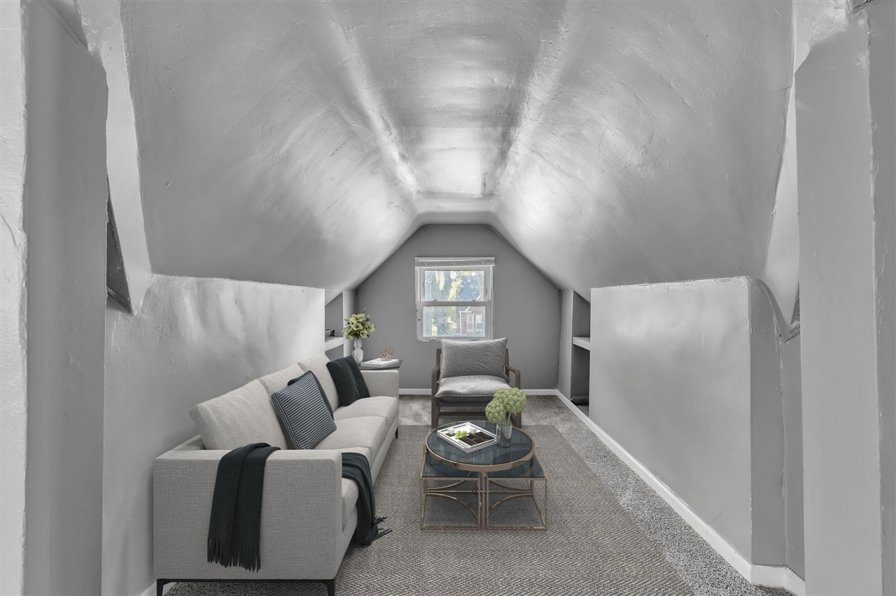 10904 N Mogul Street, Detroit, MI, 48224-2483