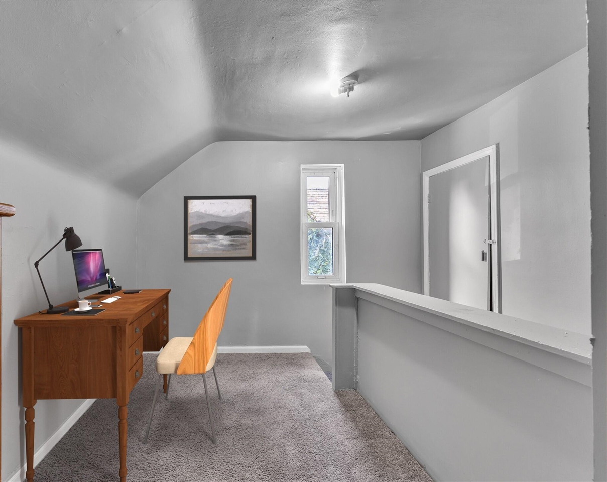 10904 N Mogul Street, Detroit, MI, 48224-2483