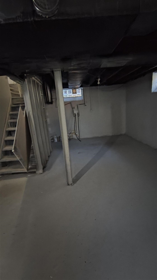 10904 N Mogul Street, Detroit, MI, 48224-2483