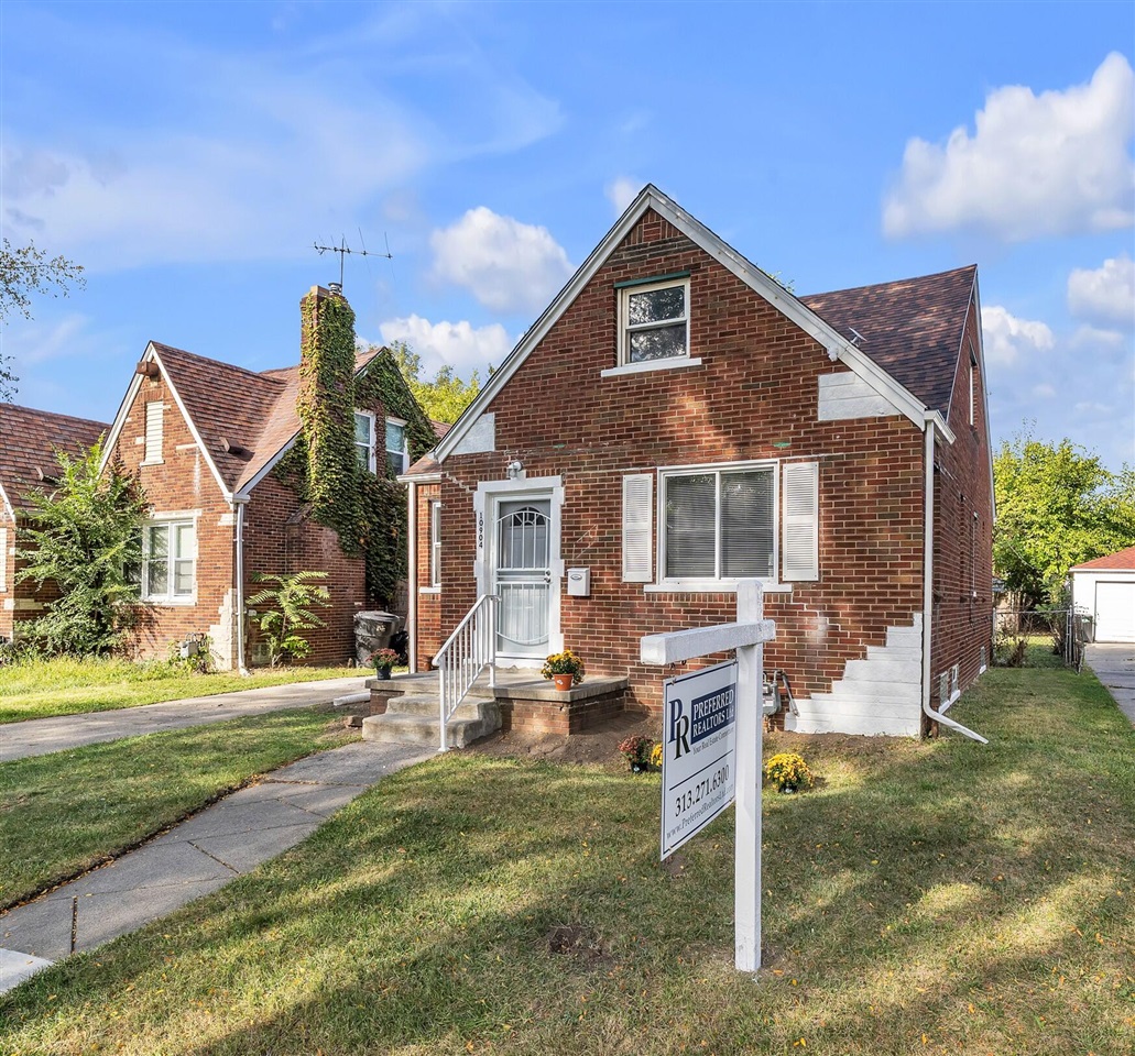 10904 N Mogul Street, Detroit, MI, 48224-2483