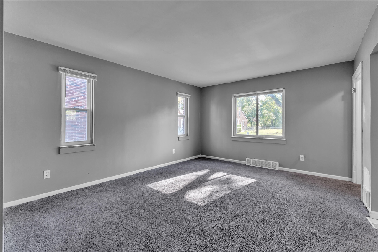 10904 N Mogul Street, Detroit, MI, 48224-2483