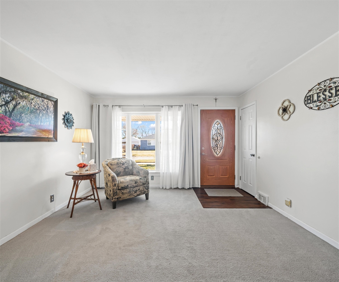 Homes for sale in Flat Rock, MI | 29726 Red Cedar Dr, Flat Rock, MI 48134 | MLS# 70518638