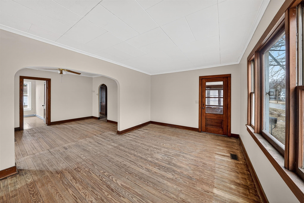 Homes for sale in Dowagiac, MI | 304 E Prairie Ronde St, Dowagiac, MI 49047 | MLS# 70518656