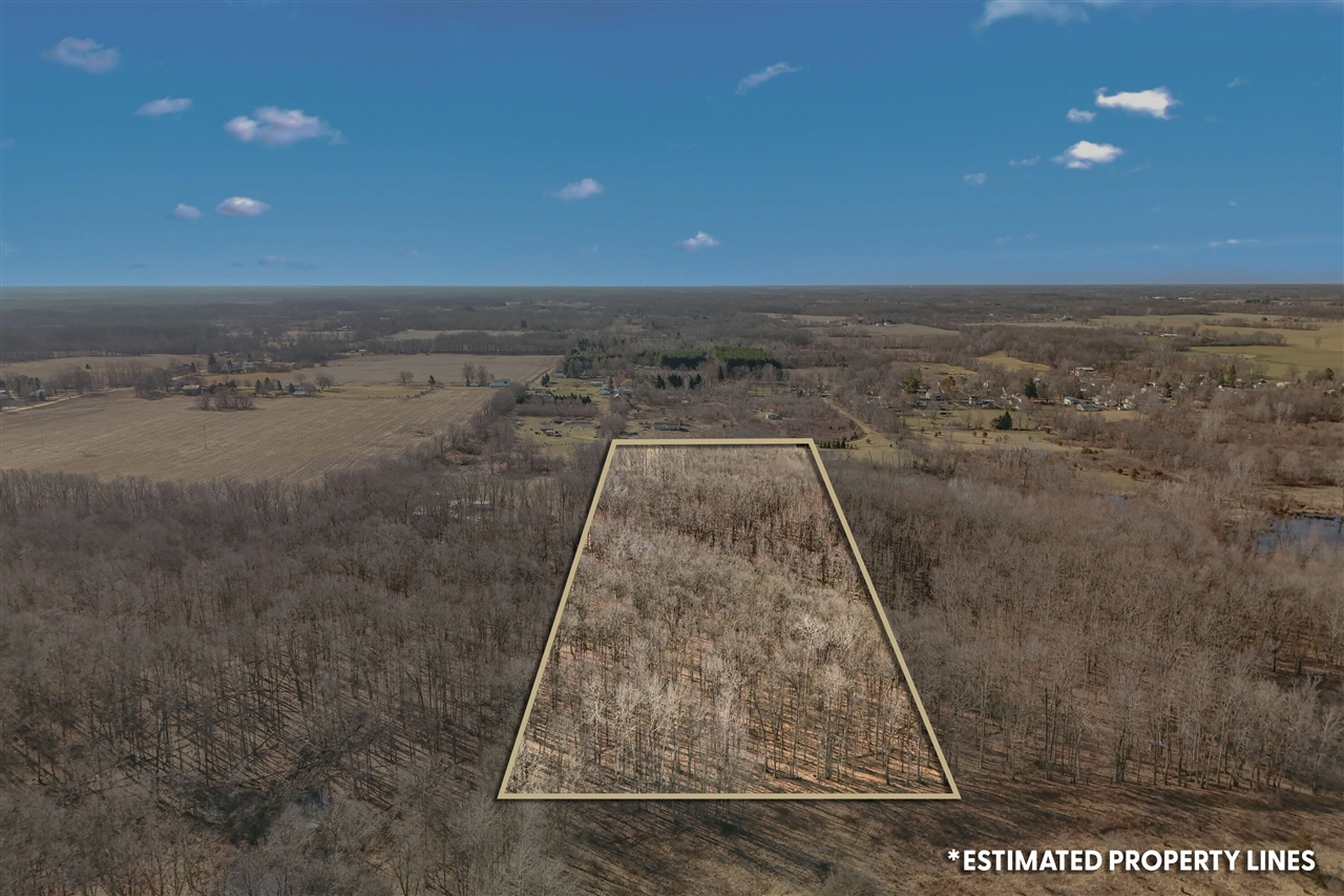 2704 Woods View Drive, Hillsdale, MI, 49242-9021