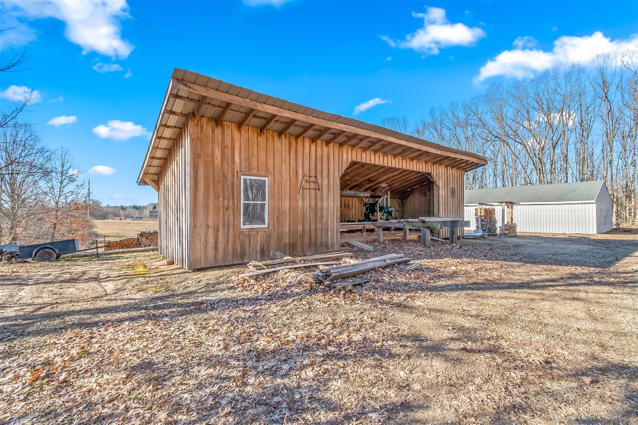 2704 Woods View Drive, Hillsdale, MI, 49242-9021