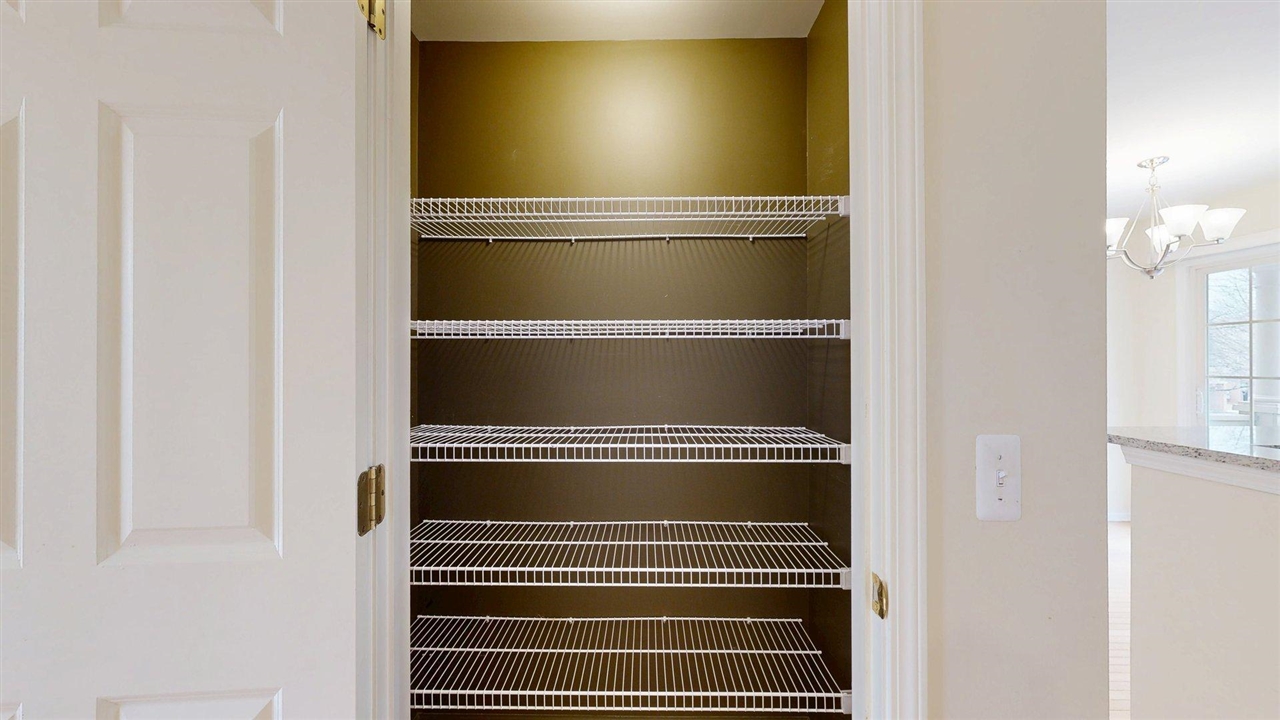 2890 Barclay Way, Ann Arbor, MI, 48105-9455