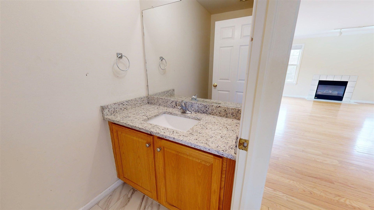 2890 Barclay Way, Ann Arbor, MI, 48105-9455