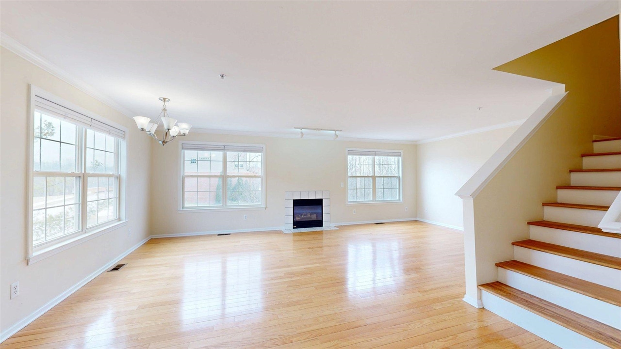 2890 Barclay Way, Ann Arbor, MI, 48105-9455