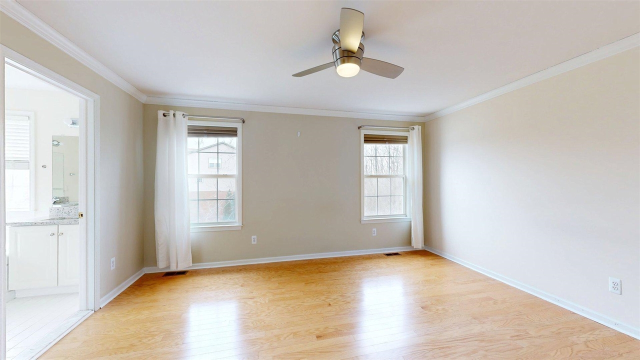 2890 Barclay Way, Ann Arbor, MI, 48105-9455