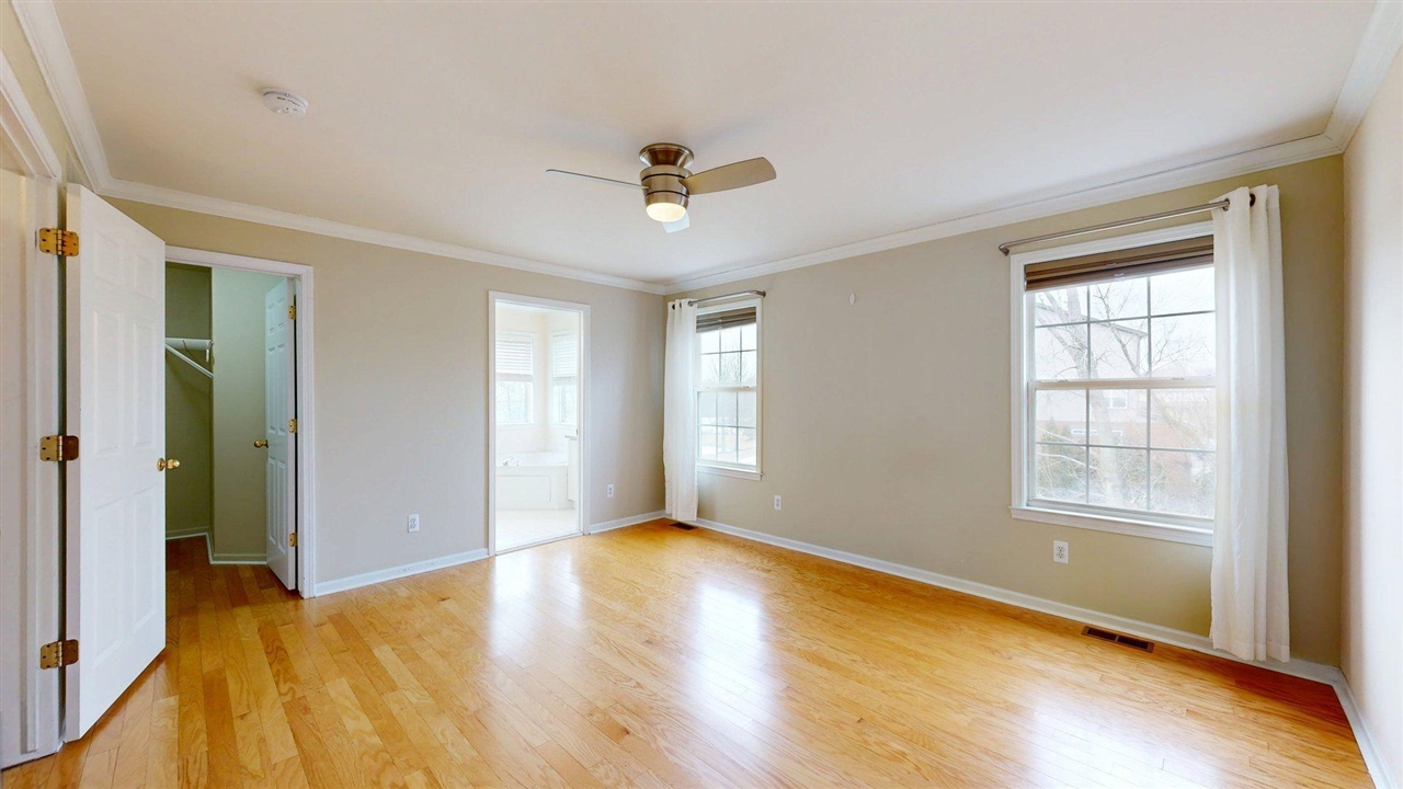 2890 Barclay Way, Ann Arbor, MI, 48105-9455