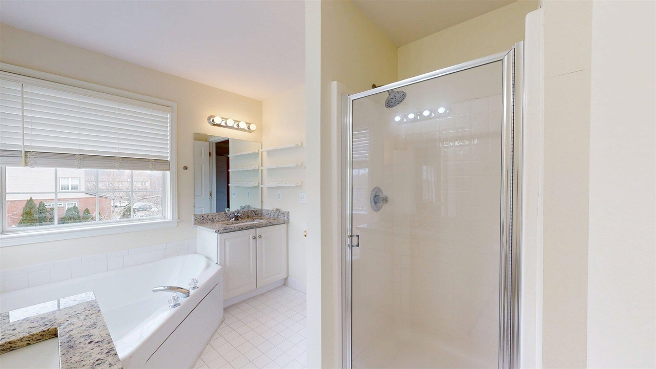 2890 Barclay Way, Ann Arbor, MI, 48105-9455