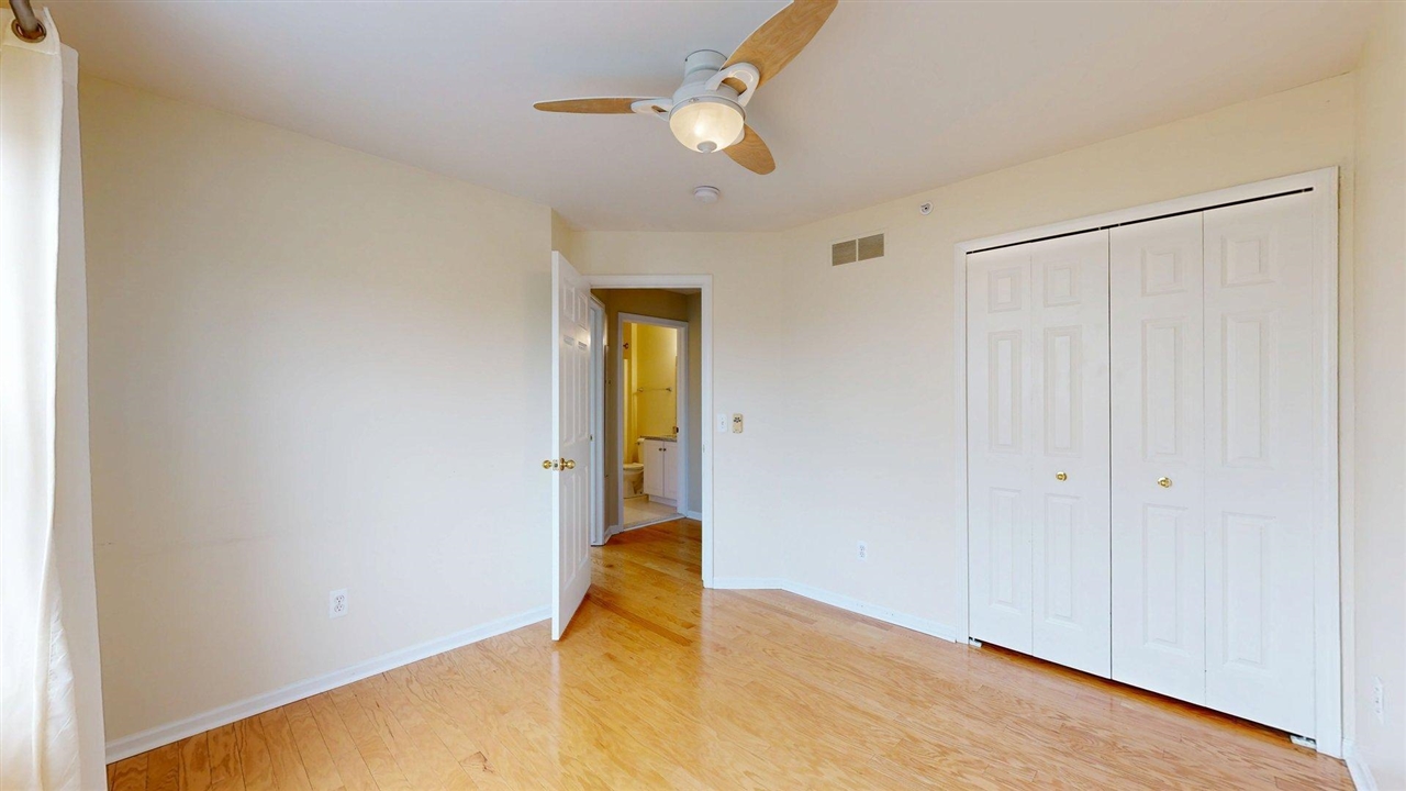 2890 Barclay Way, Ann Arbor, MI, 48105-9455