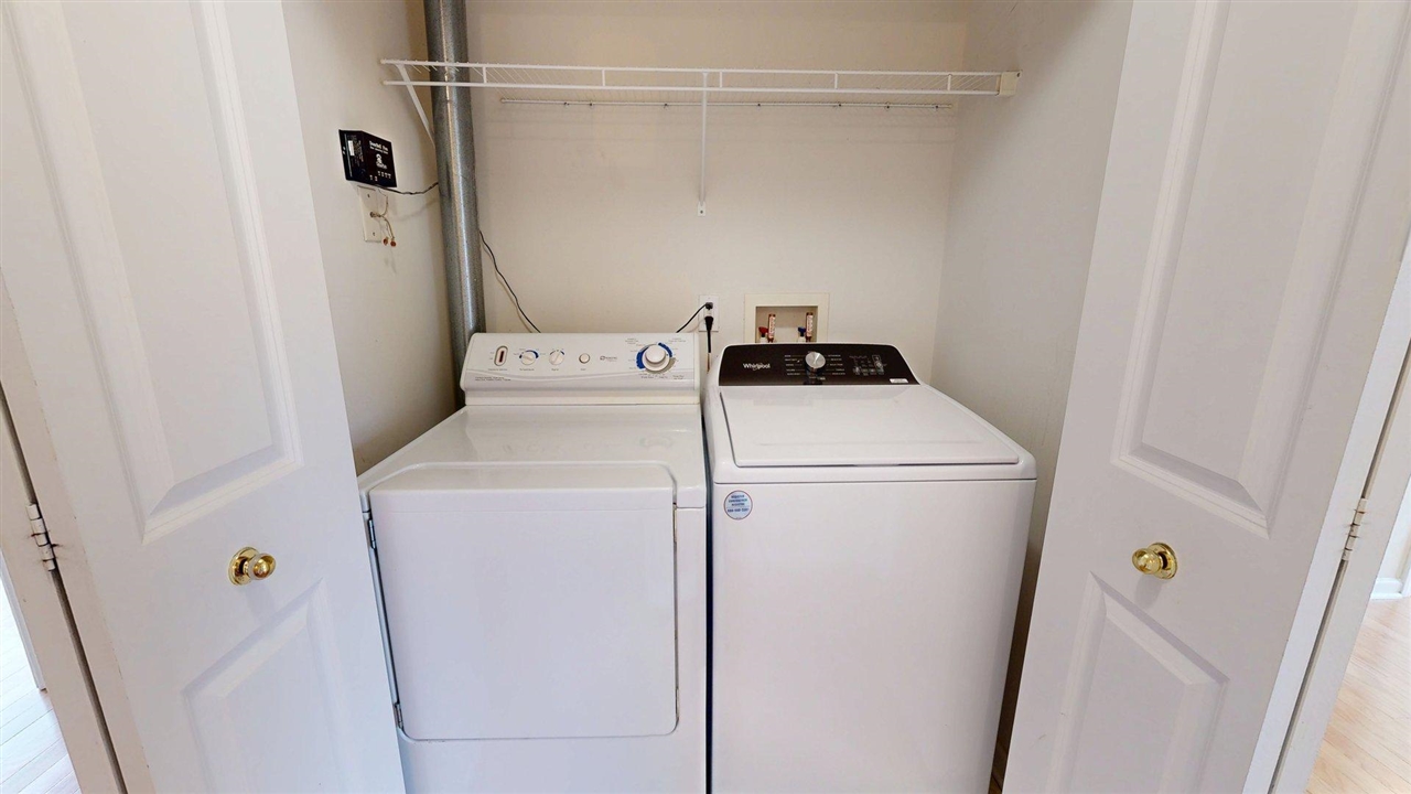 2890 Barclay Way, Ann Arbor, MI, 48105-9455