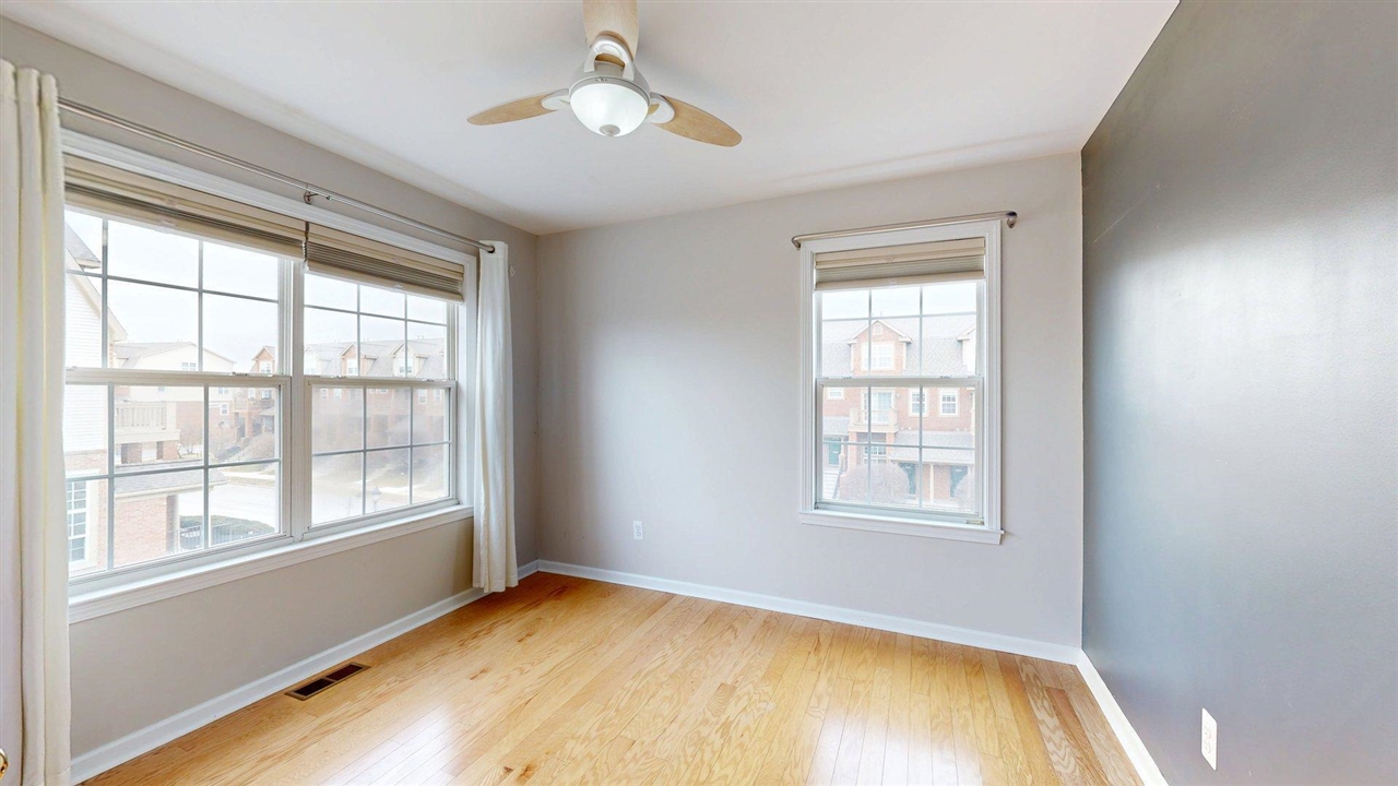 2890 Barclay Way, Ann Arbor, MI, 48105-9455