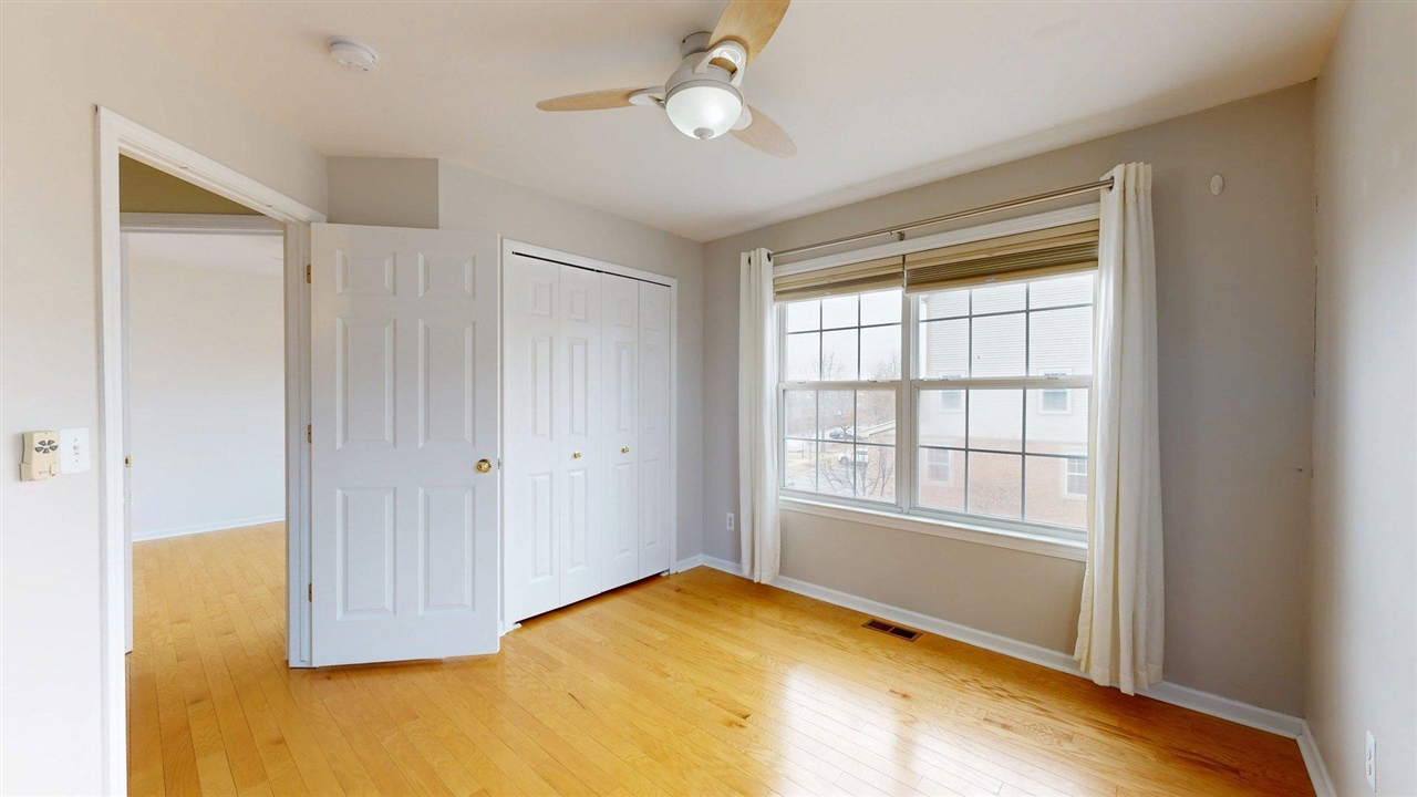 2890 Barclay Way, Ann Arbor, MI, 48105-9455