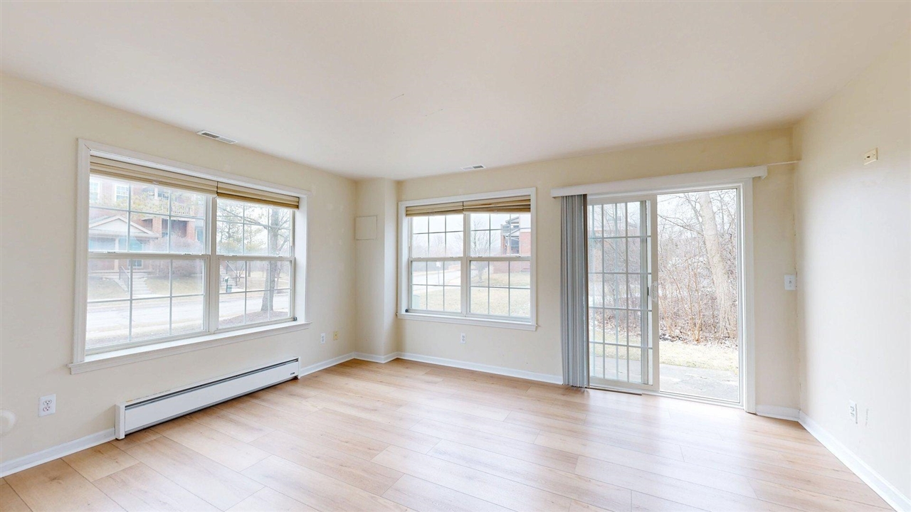 2890 Barclay Way, Ann Arbor, MI, 48105-9455