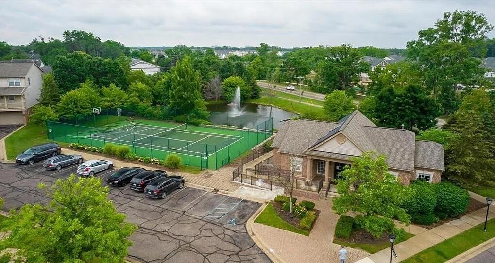 2890 Barclay Way, Ann Arbor, MI, 48105-9455