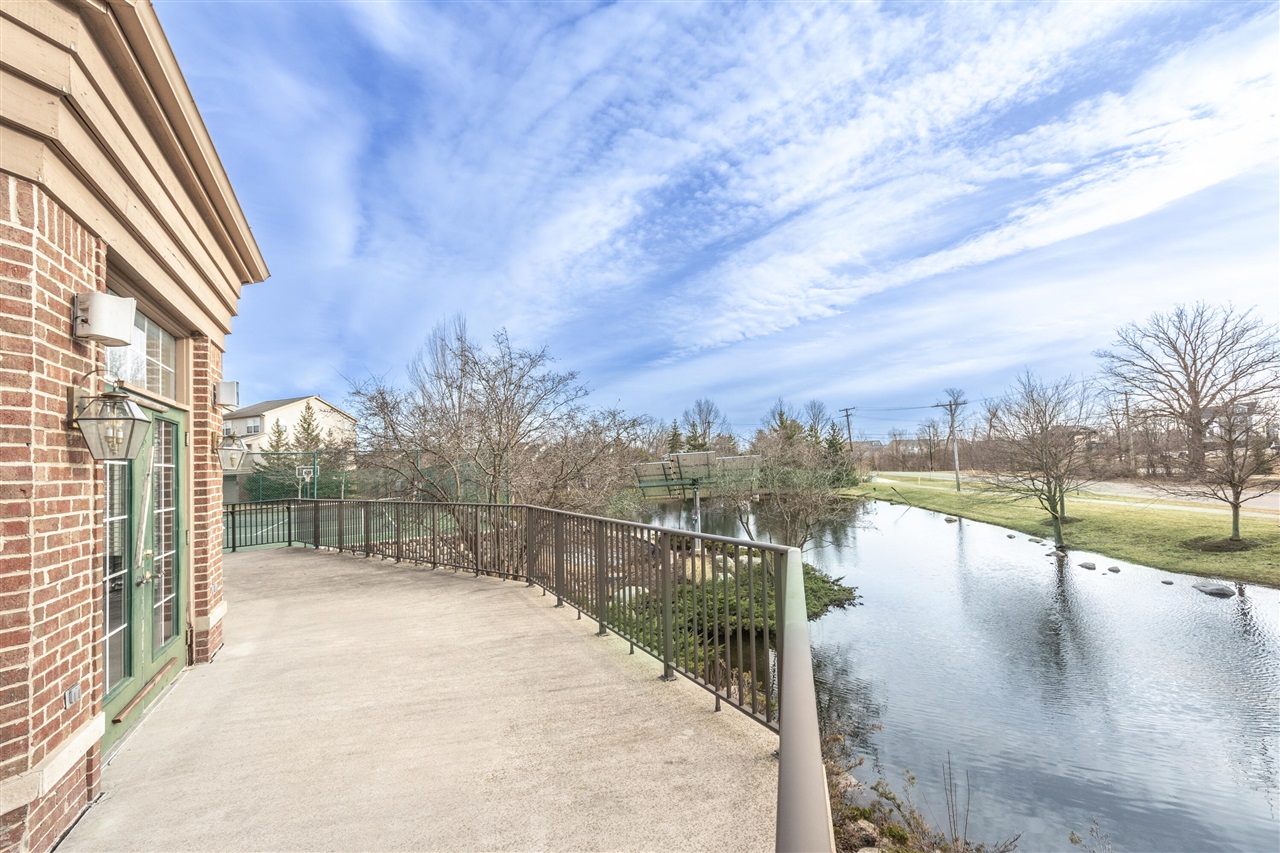 2890 Barclay Way, Ann Arbor, MI, 48105-9455