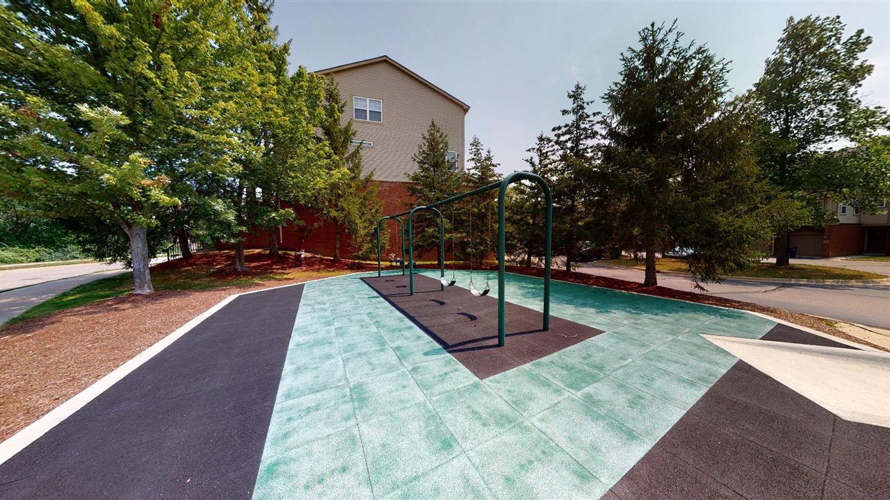 2890 Barclay Way, Ann Arbor, MI, 48105-9455