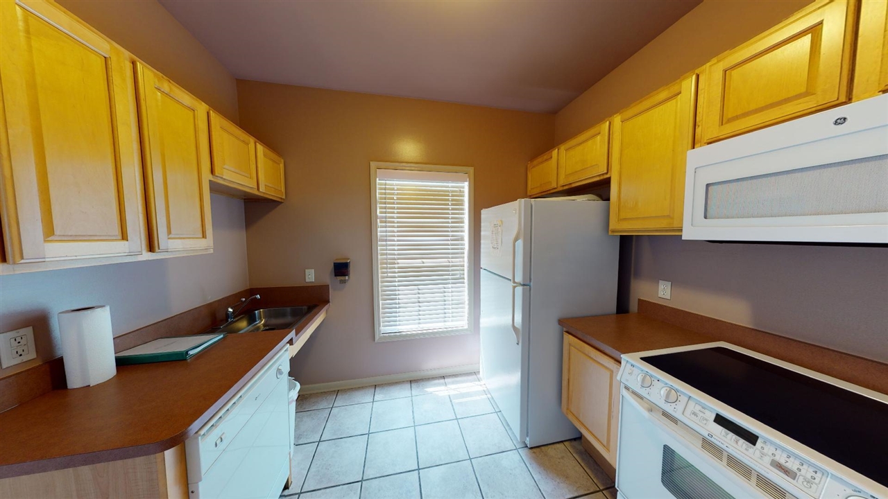 2890 Barclay Way, Ann Arbor, MI, 48105-9455