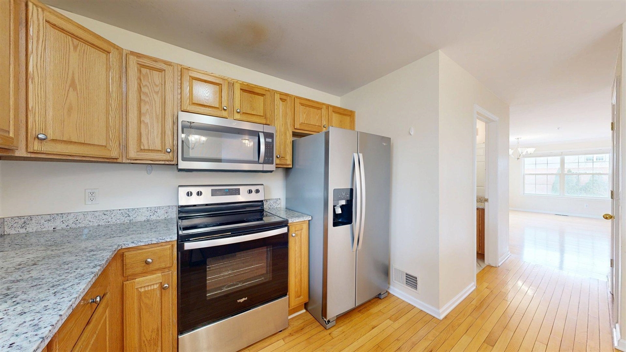 2890 Barclay Way, Ann Arbor, MI, 48105-9455