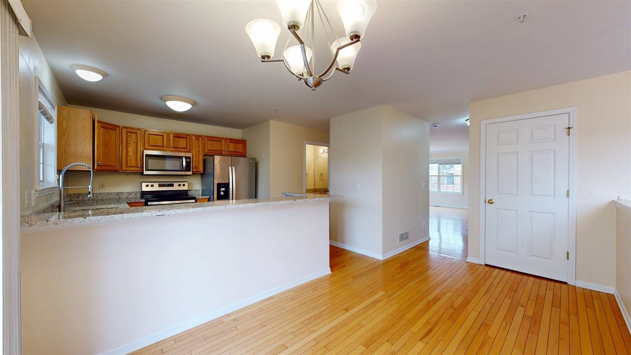 2890 Barclay Way, Ann Arbor, MI, 48105-9455