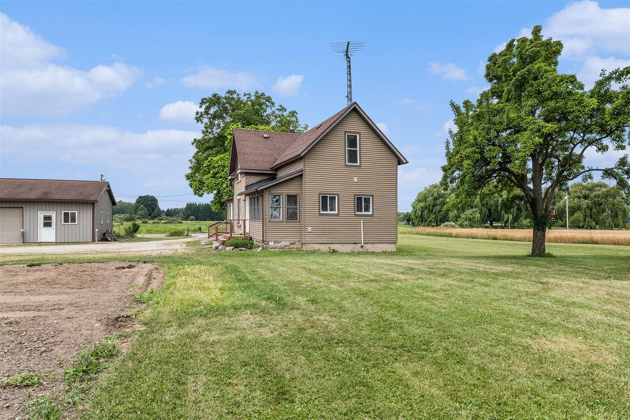 Photo 1 of Single family home for sale at 5818 Us Hwy 31, Free Soil, MI 49411 | MLS# 70518699 | Listing updated on 2026-09-03