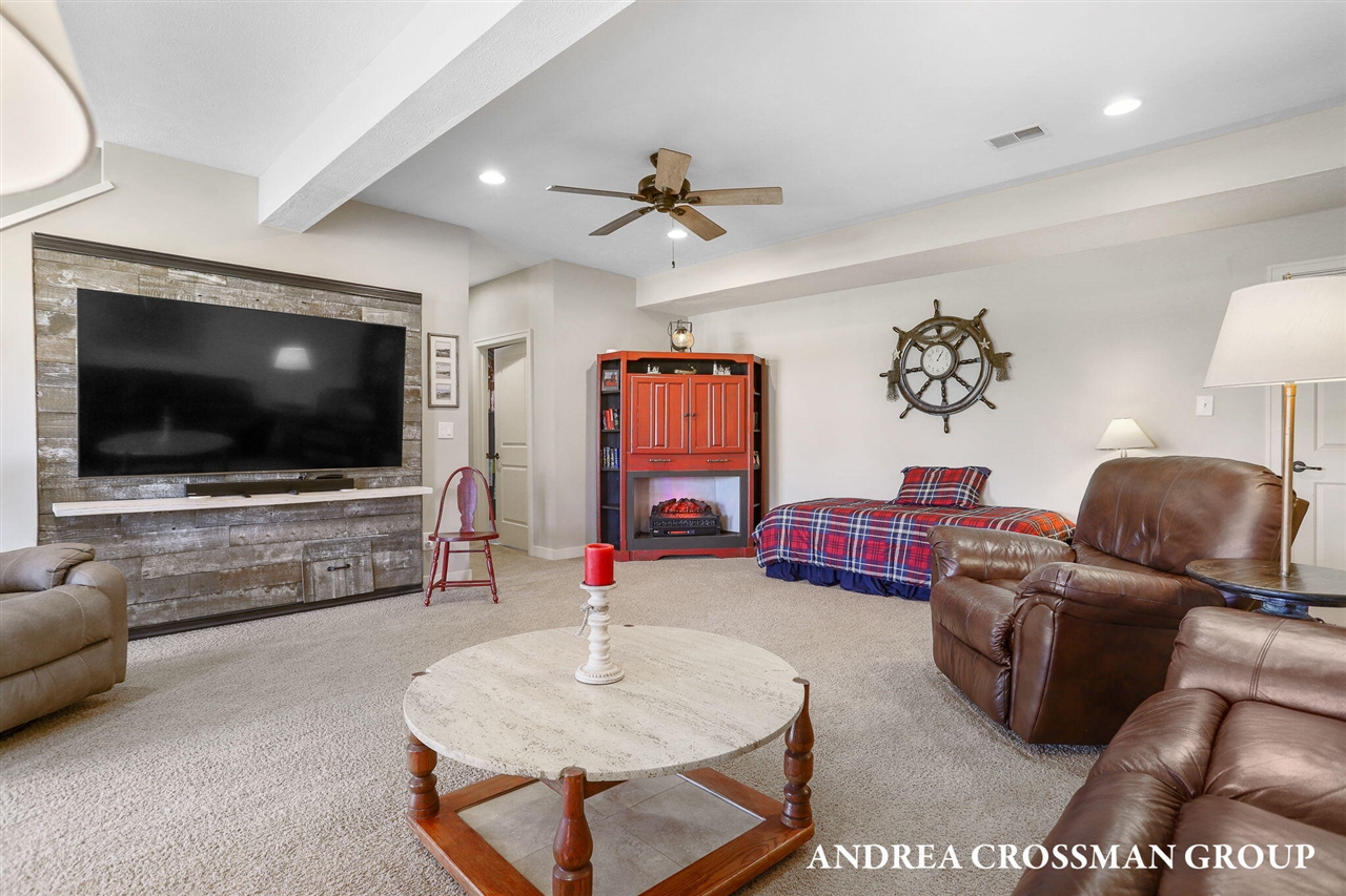 1284 Prestwick Drive, Holland, MI, 49423