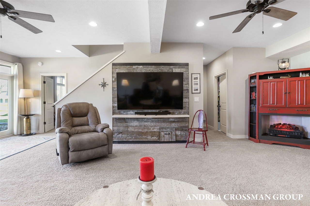 1284 Prestwick Drive, Holland, MI, 49423