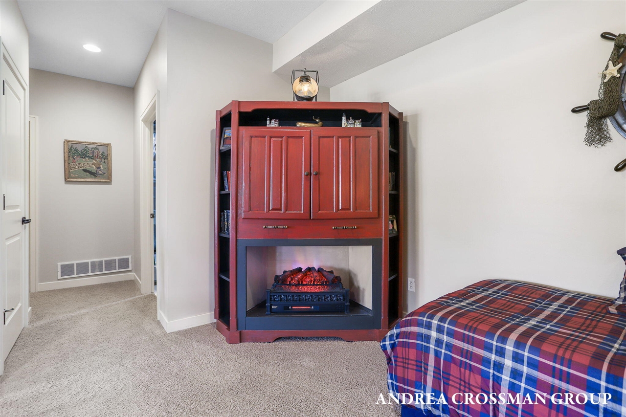 1284 Prestwick Drive, Holland, MI, 49423