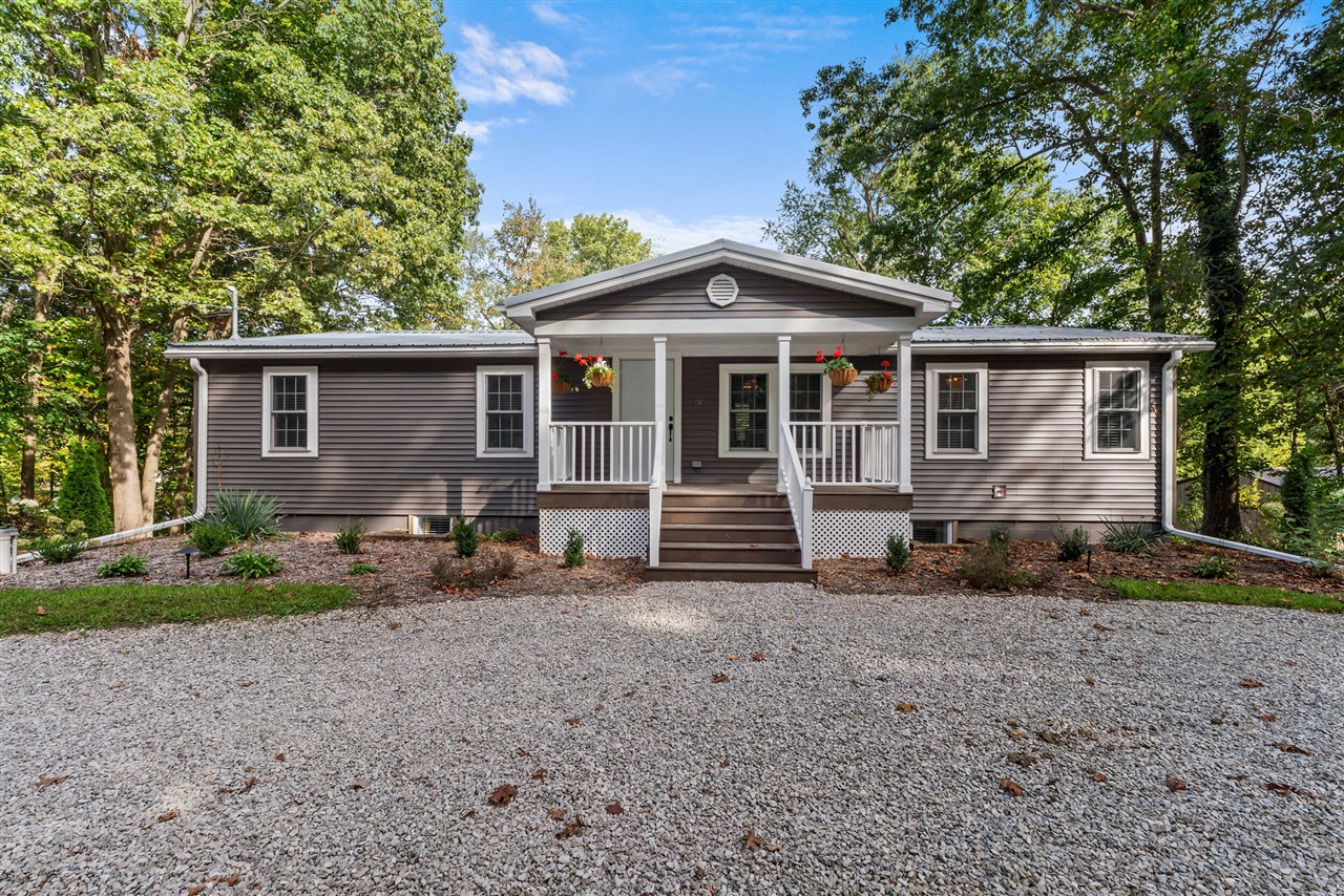 829 Thorntree Boulevard, Jackson, MI, 49203-2517