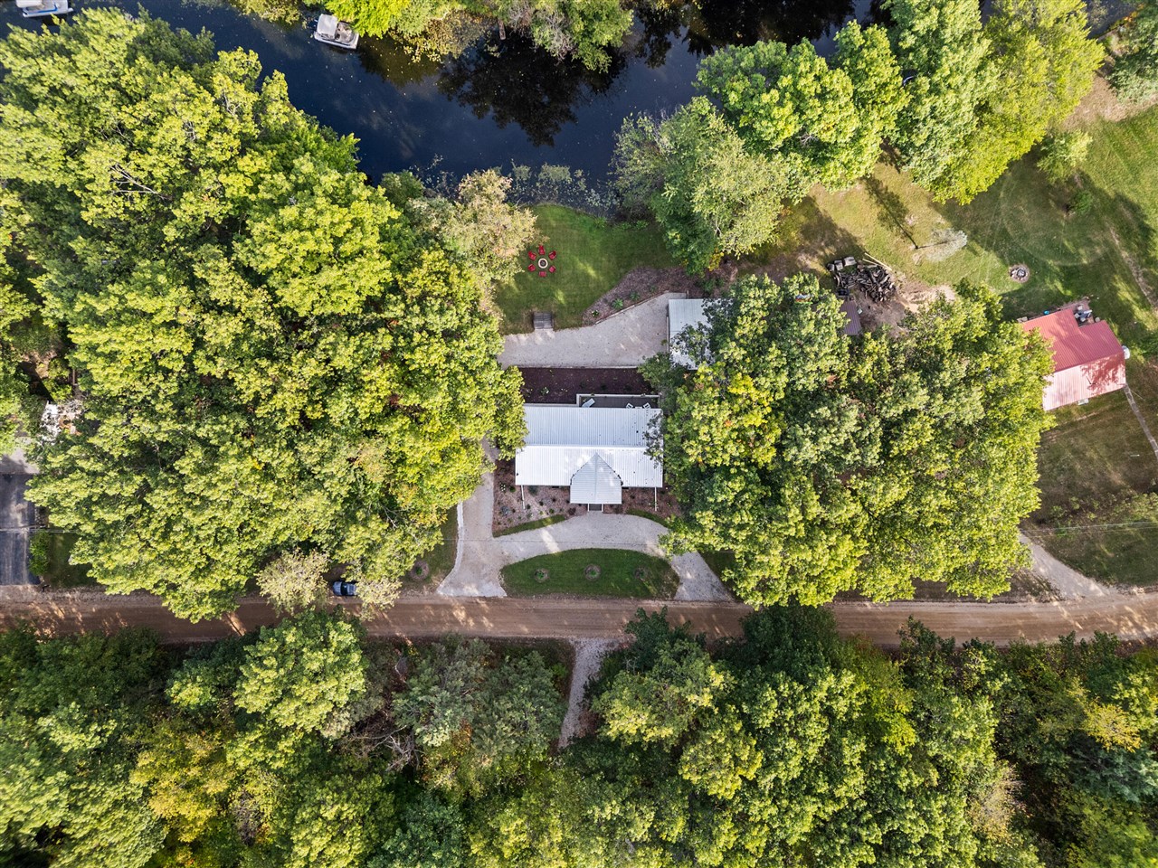 7841 Topinabee Drive, Montgomery, MI, 49255-9015