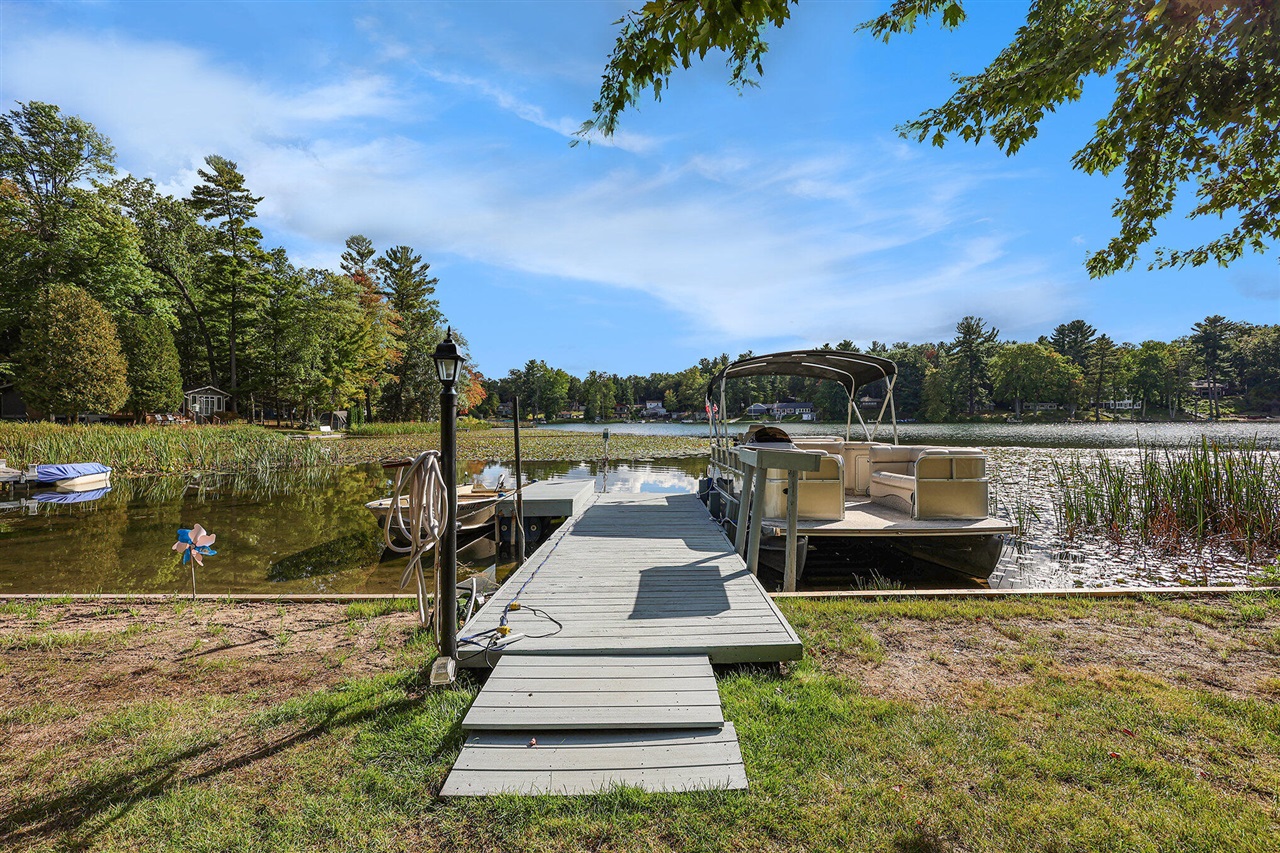 6271 10th Street, Twin Lake, MI, 49457-9712