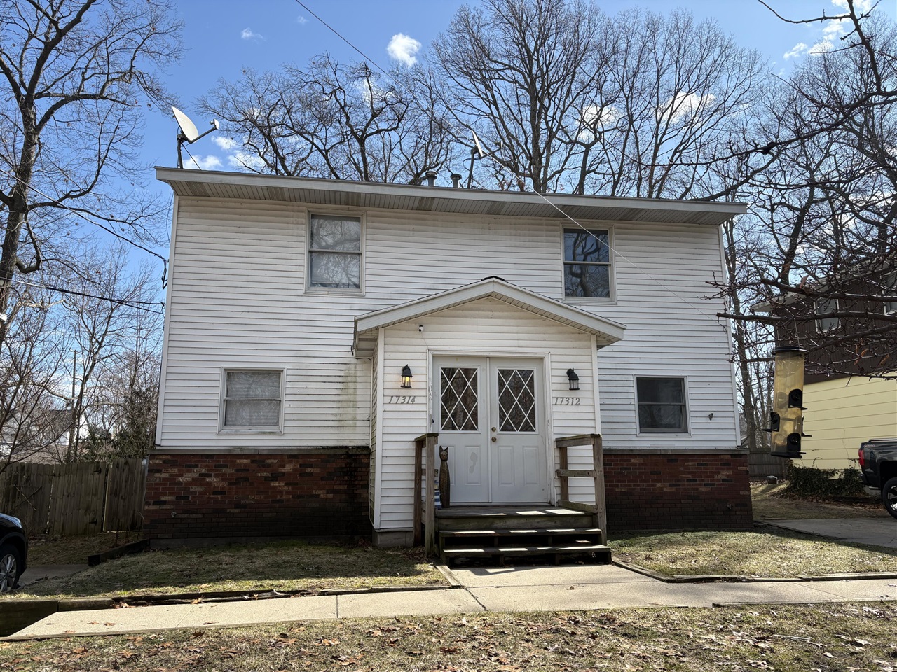 17312 Oak Street, Spring Lake, MI, 49456-1853