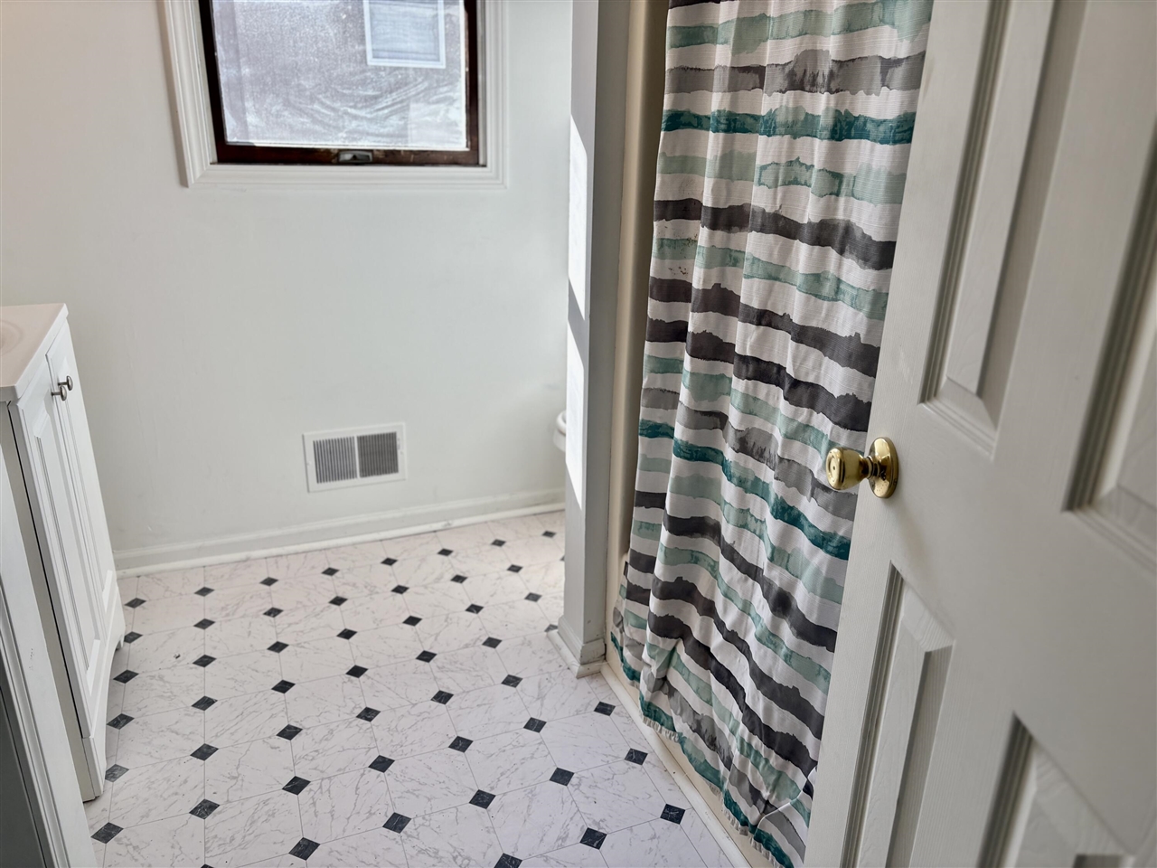 17312 Oak Street, Spring Lake, MI, 49456-1853