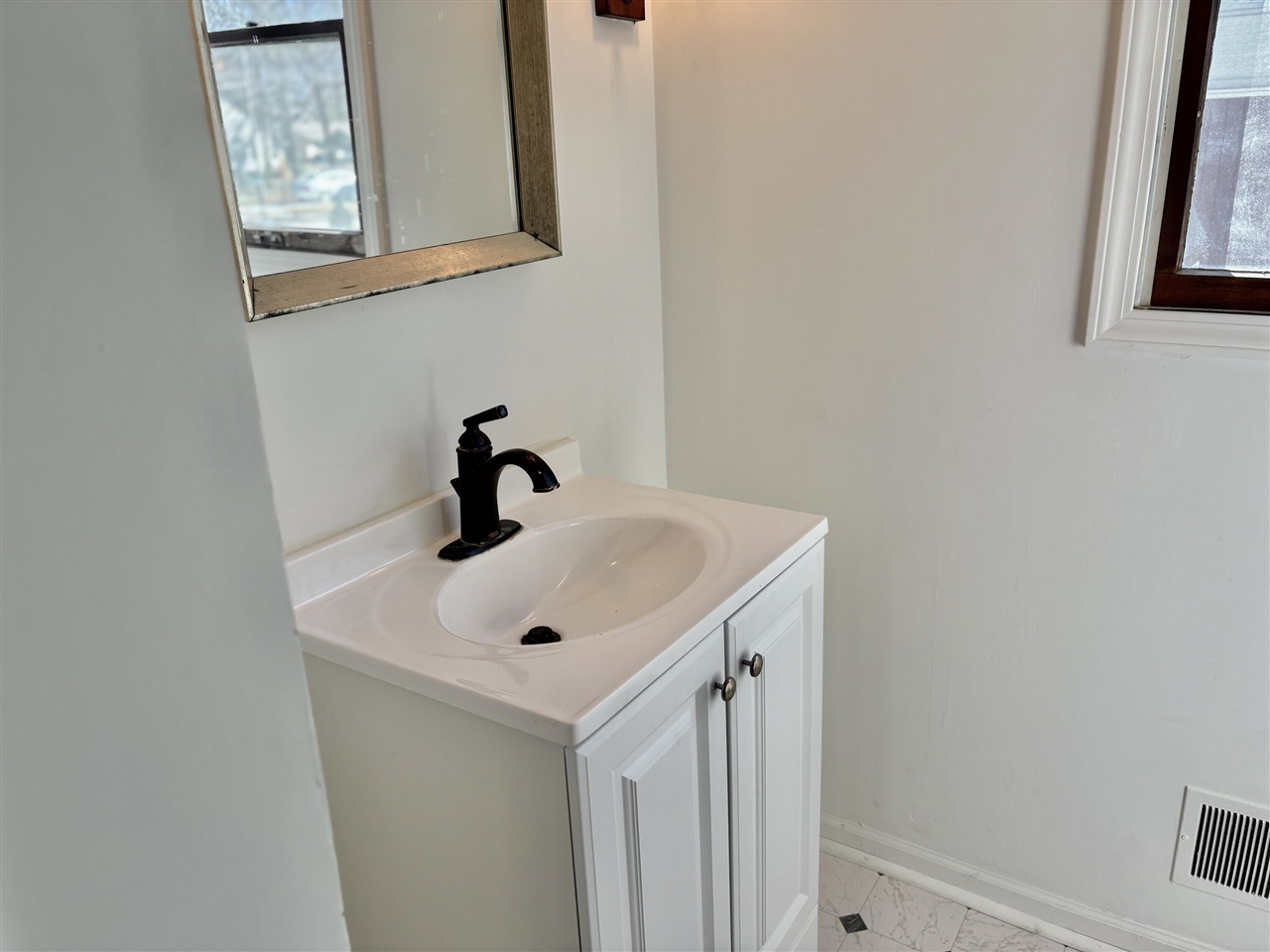 17312 Oak Street, Spring Lake, MI, 49456-1853