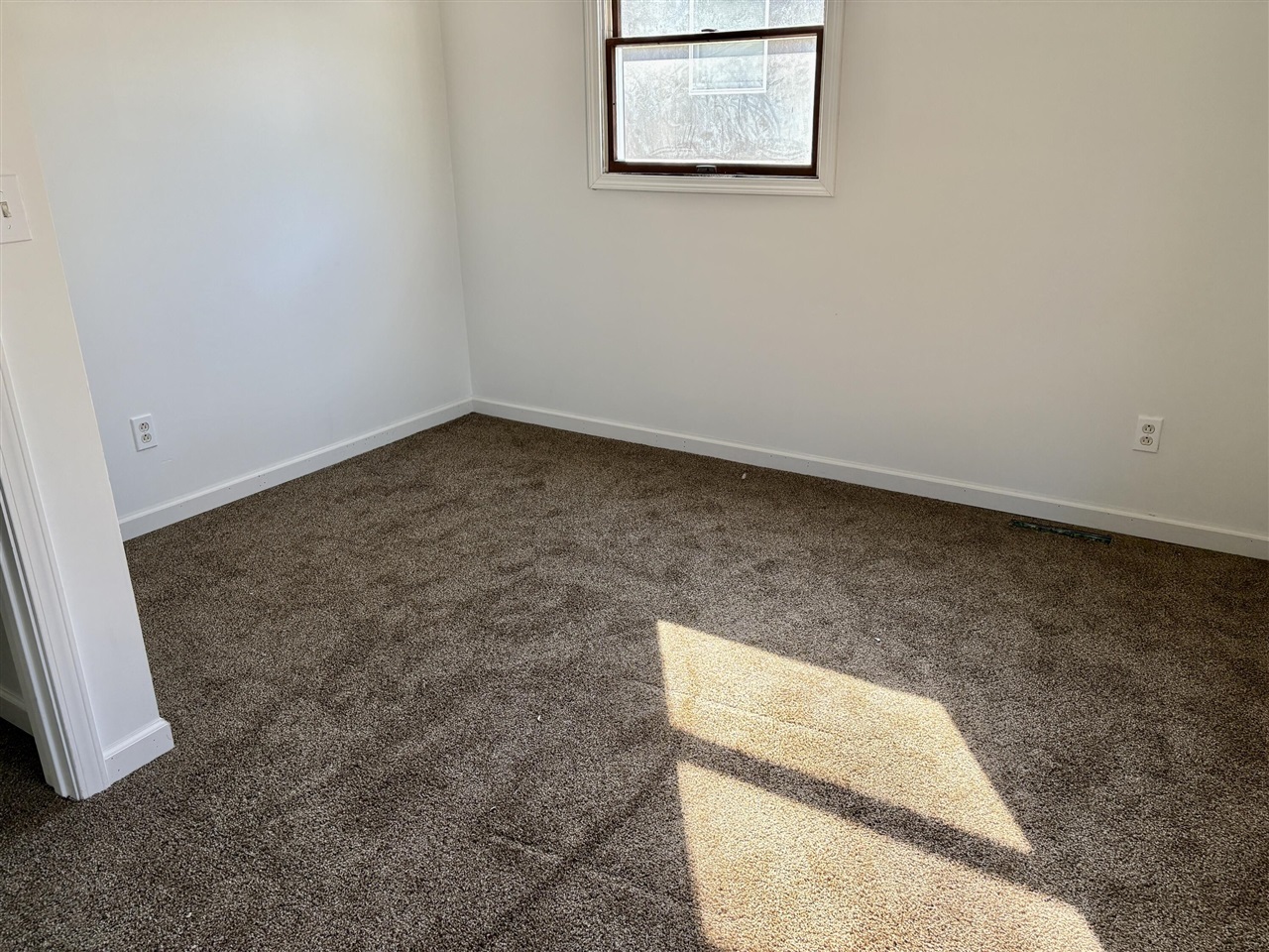 17312 Oak Street, Spring Lake, MI, 49456-1853