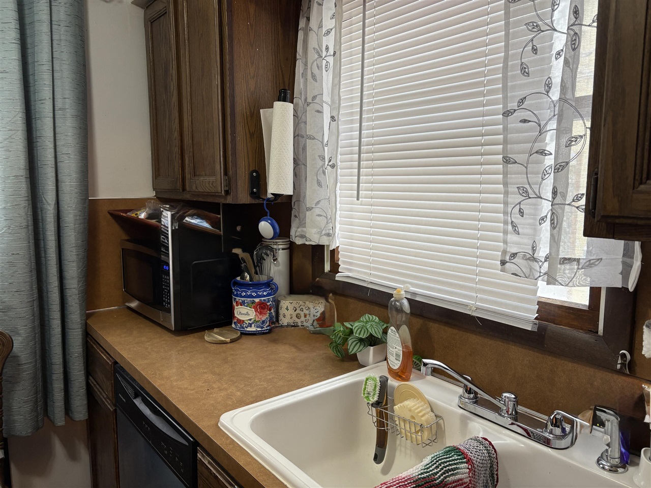 17312 Oak Street, Spring Lake, MI, 49456-1853