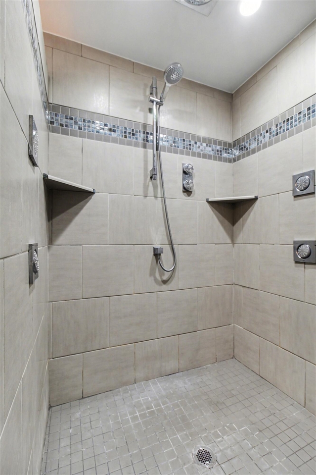 10030 Tennyson Drive, Plymouth, MI, 48170-3646